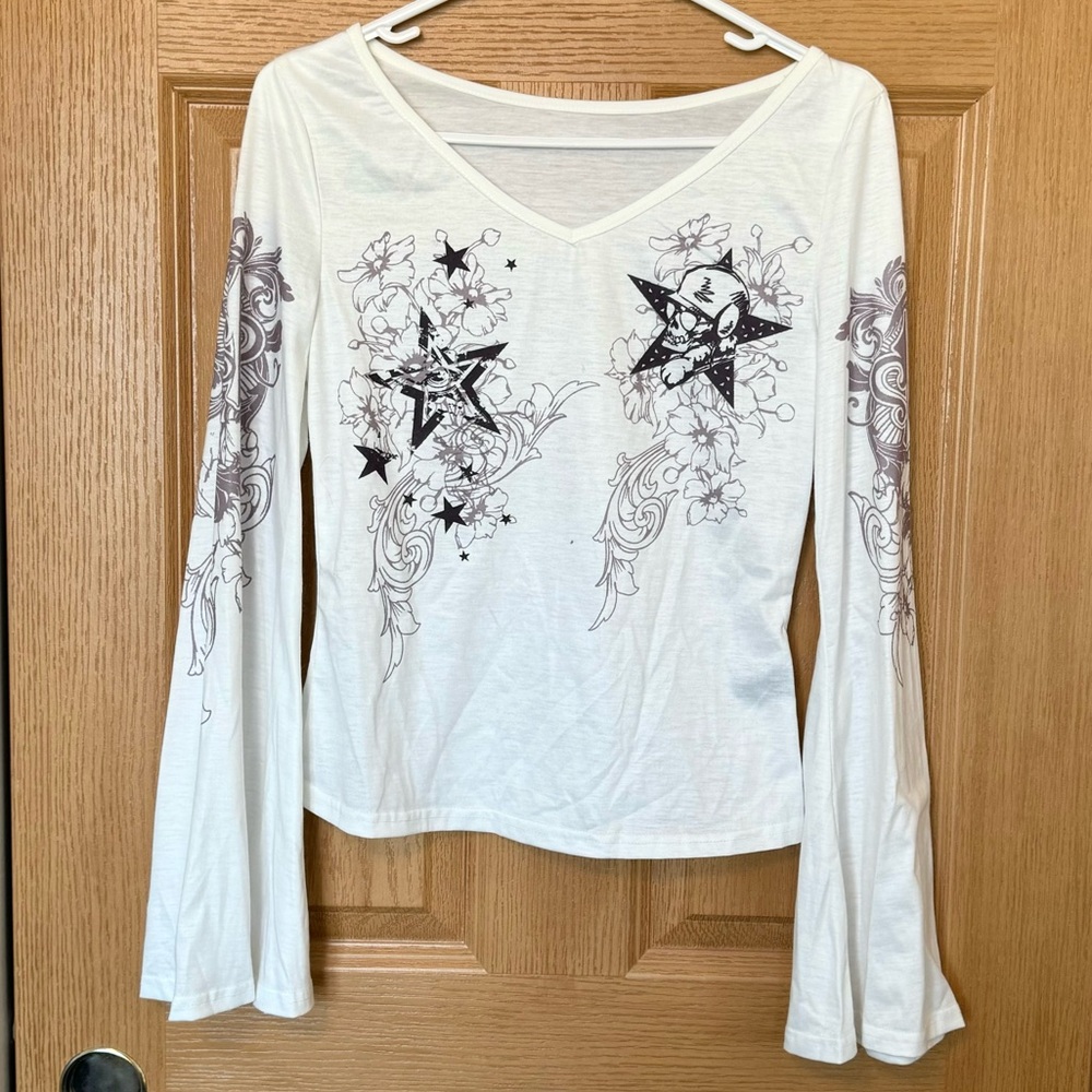NWOT Romwe White Skull Women's Long Sleeve Size S